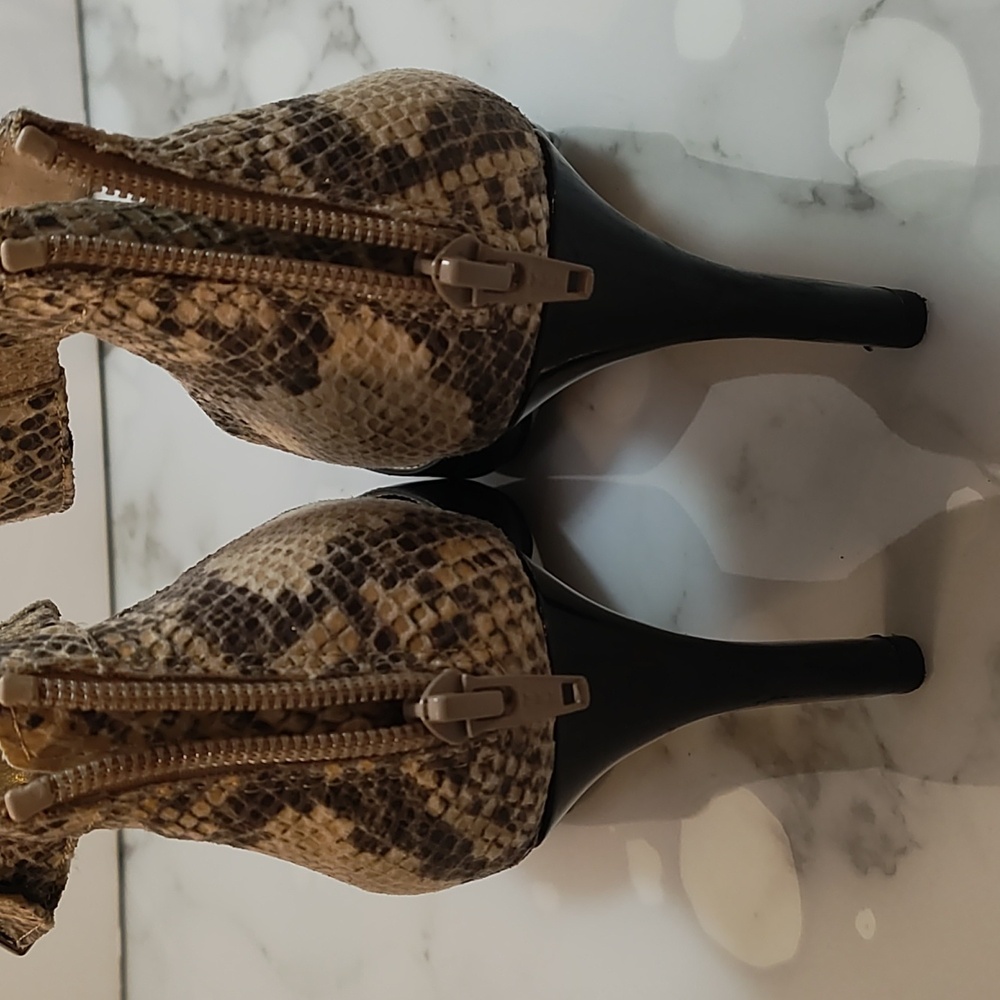 ALFANI Snakeskin and Black Women's Heels - Women's Size 10M - Picture 6 of 10